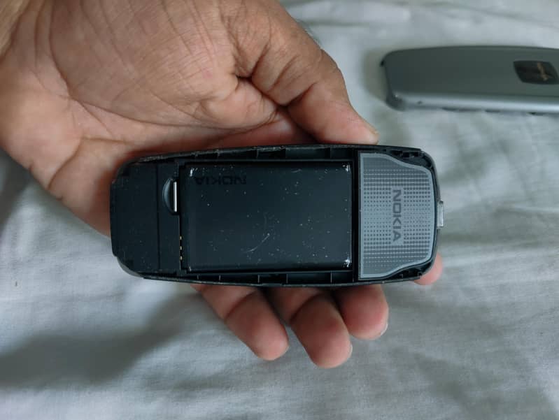 Nokia 2600 3