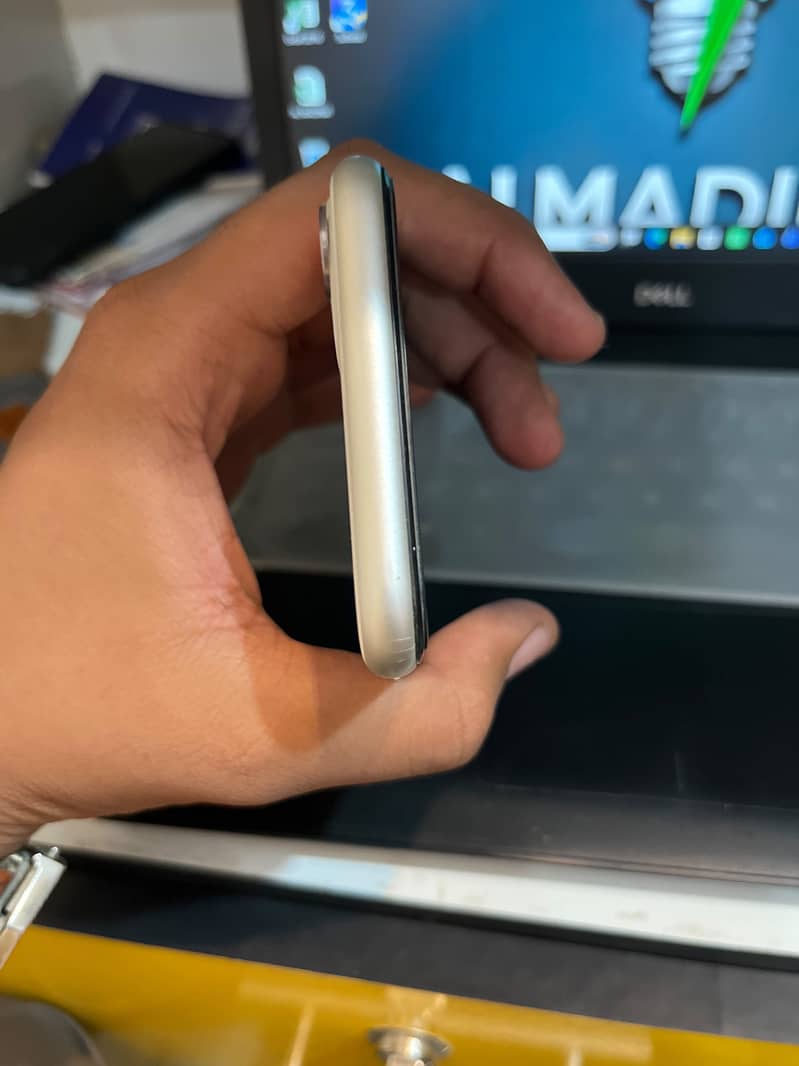 Apple iPhone 11 1