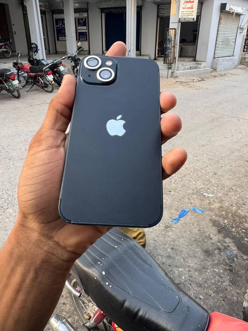 Apple iPhone 13 2