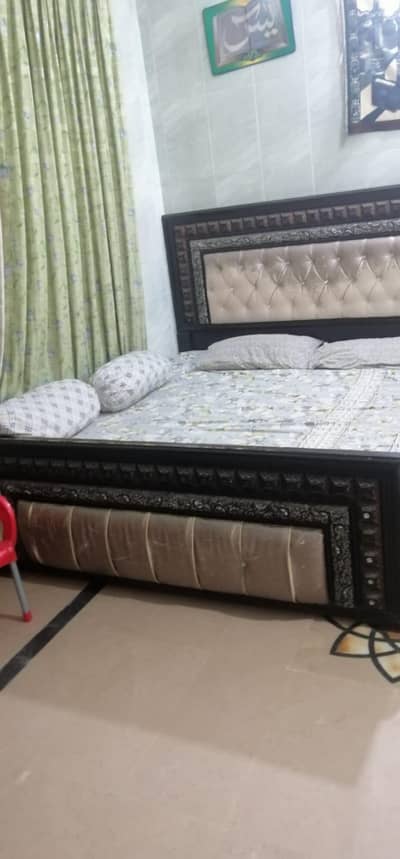 Urgent sale home used bed dressing