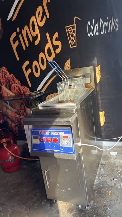 20 Days Used Brand New 16Litter Deep Fryer For Sale 
