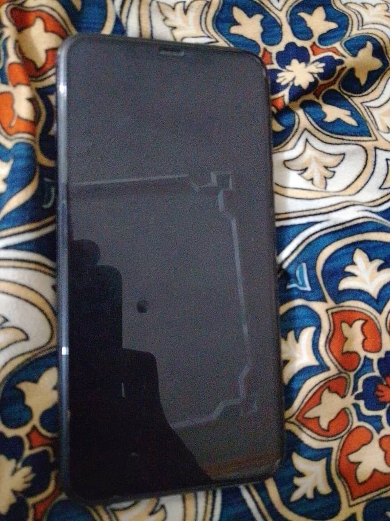 Apple iPhone 11 Pro Max 1