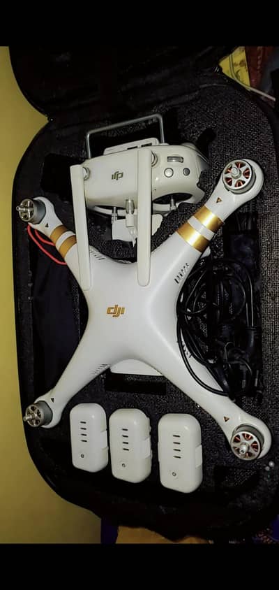 DJI phantom 3 pro 10/10condition