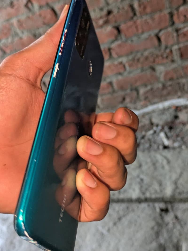 Tecno Spark 5 Pro 4