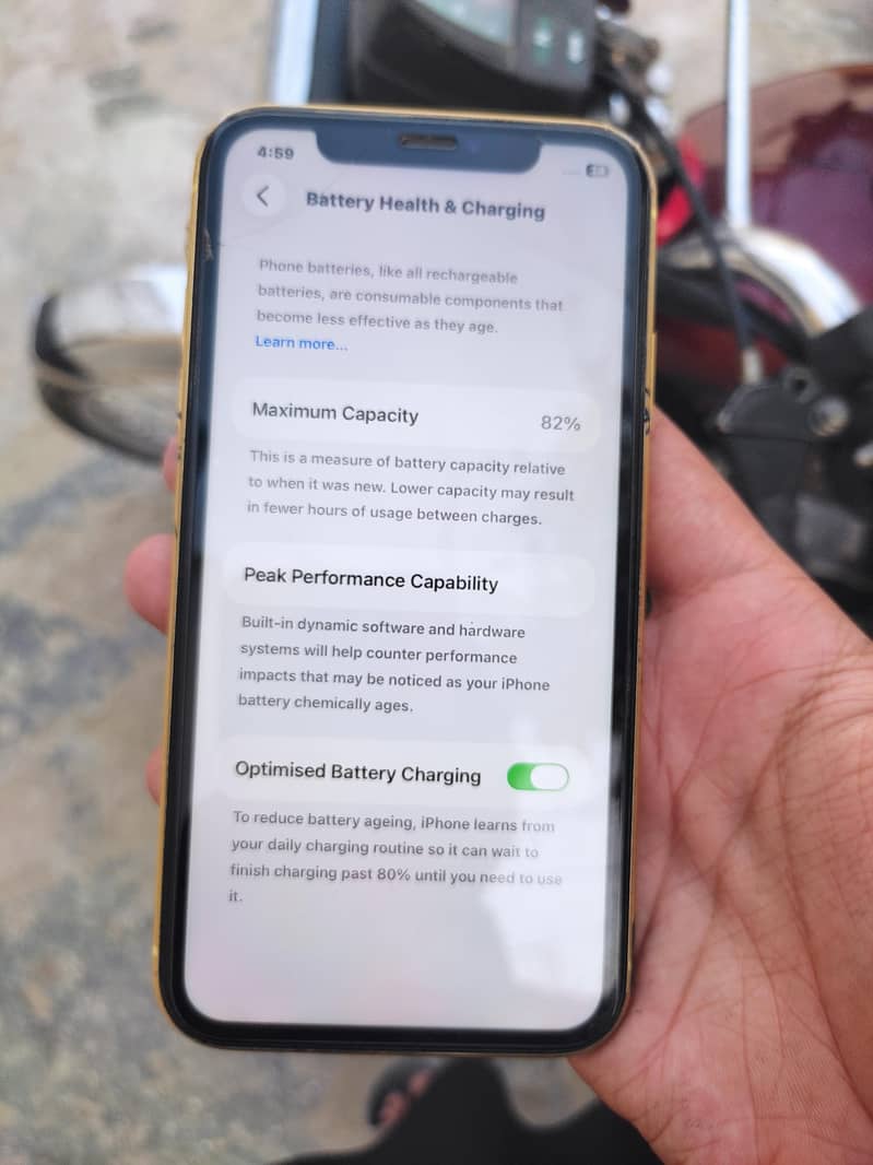 Apple iPhone 11 8
