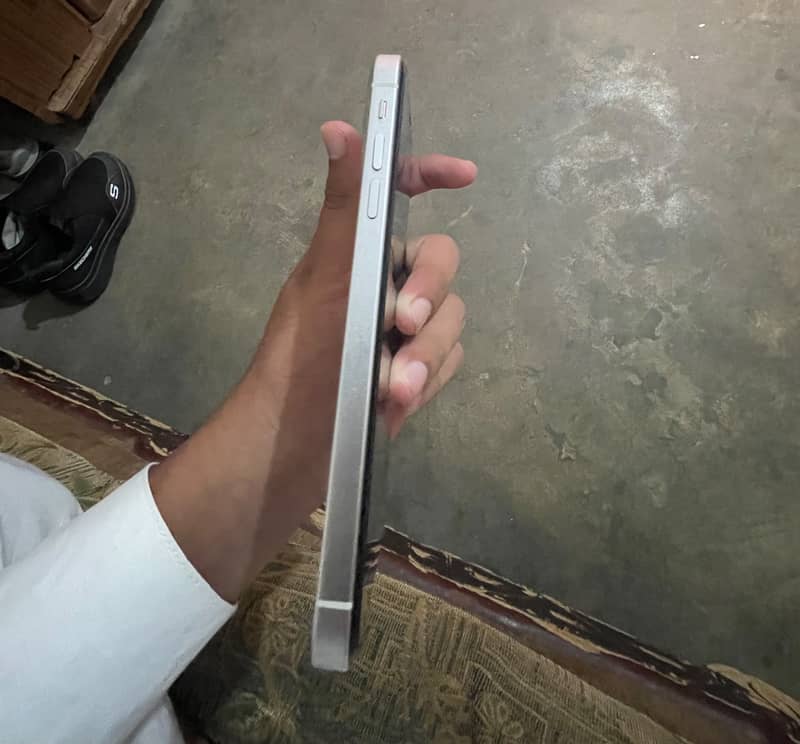 Apple iPhone XR 1