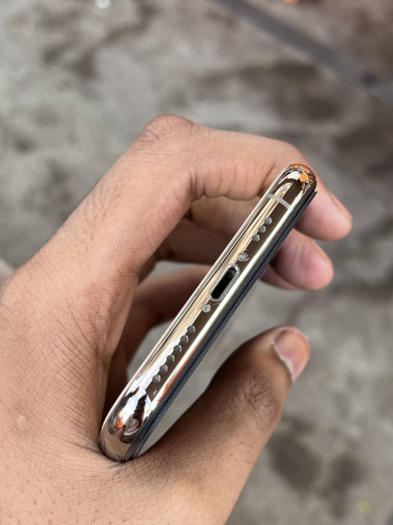 Apple iPhone XS 2