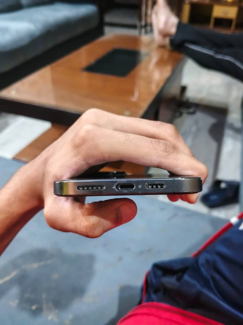 Apple iPhone 12 Pro Max 4