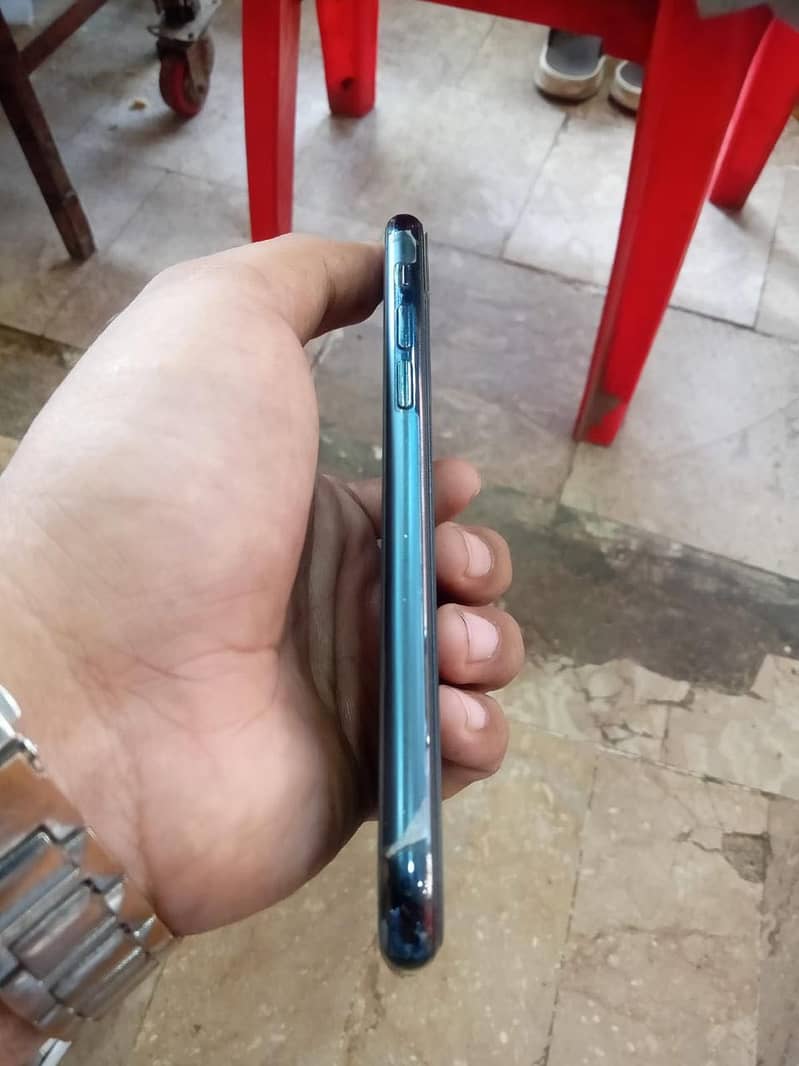 Apple iPhone 11 Pro 0