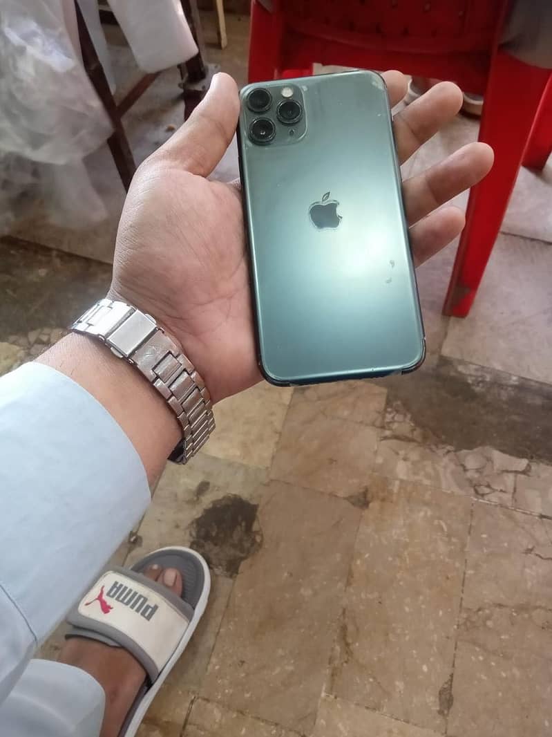 Apple iPhone 11 Pro 1