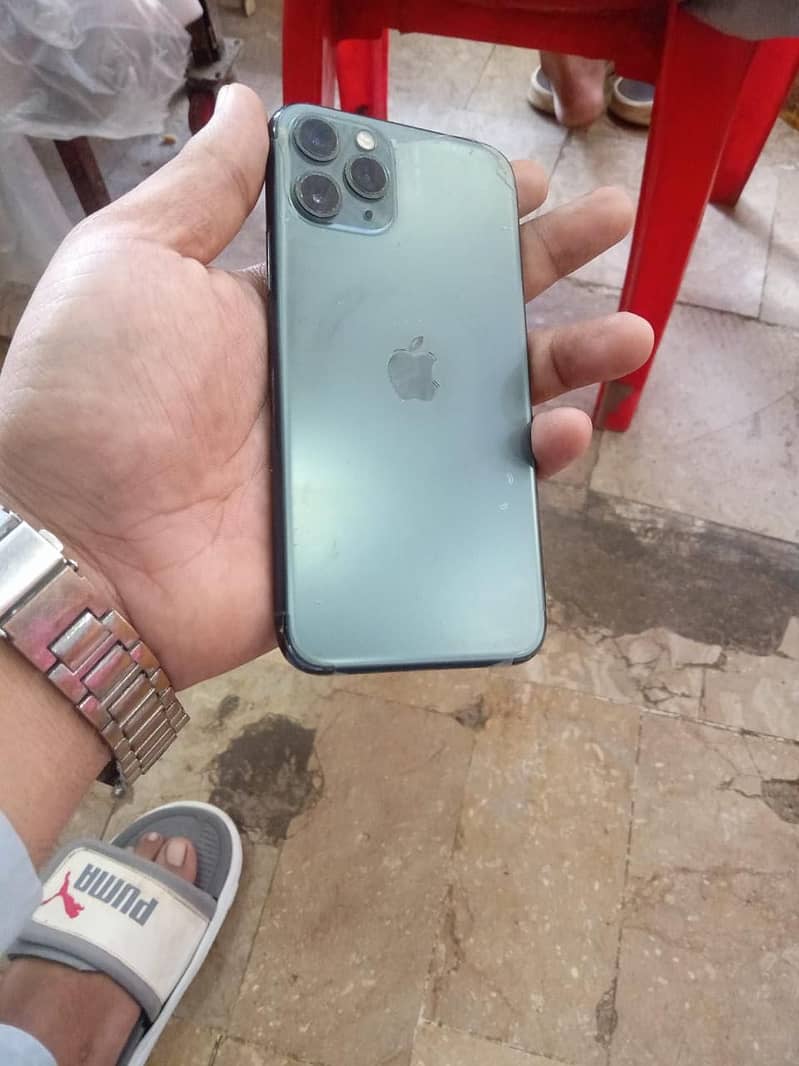 Apple iPhone 11 Pro 3