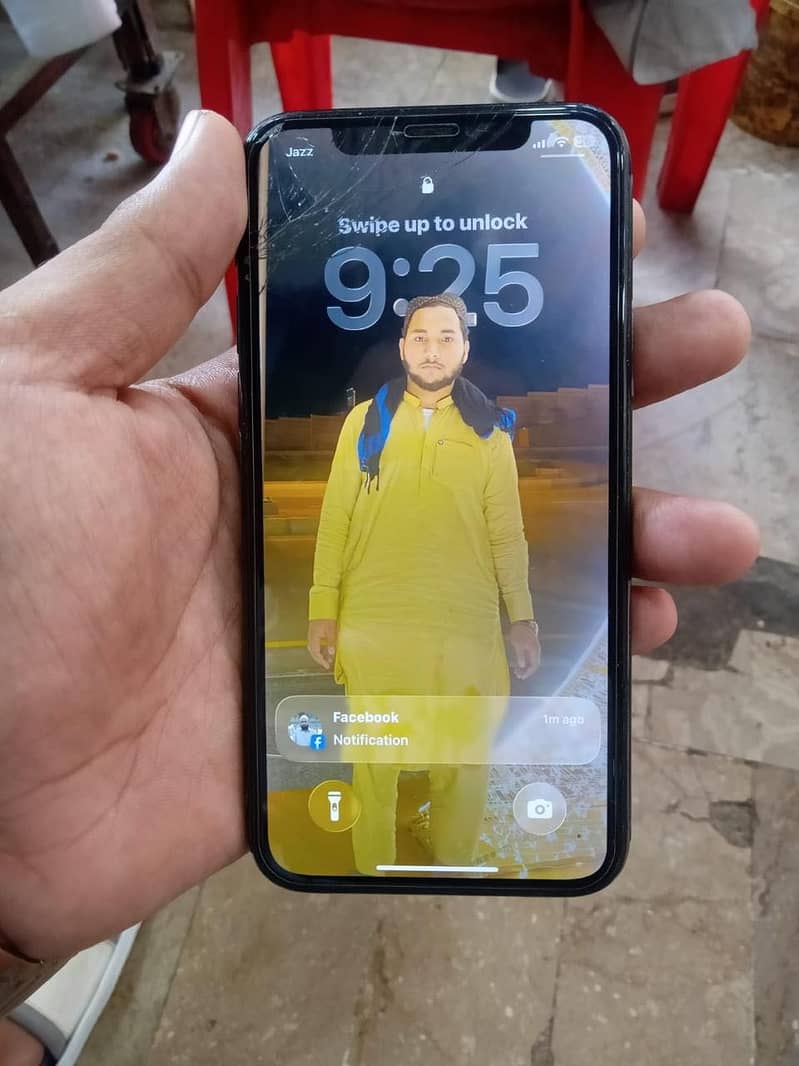 Apple iPhone 11 Pro 4
