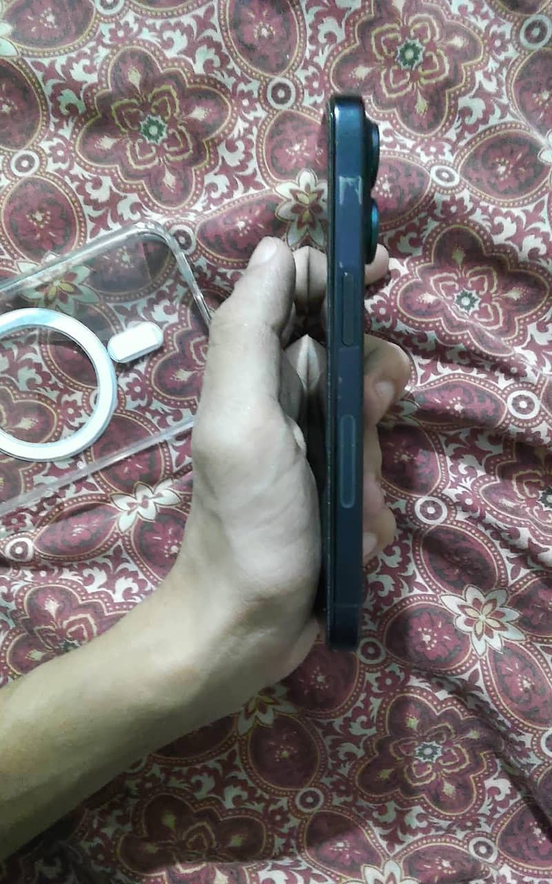Apple iPhone 15 Pro 5