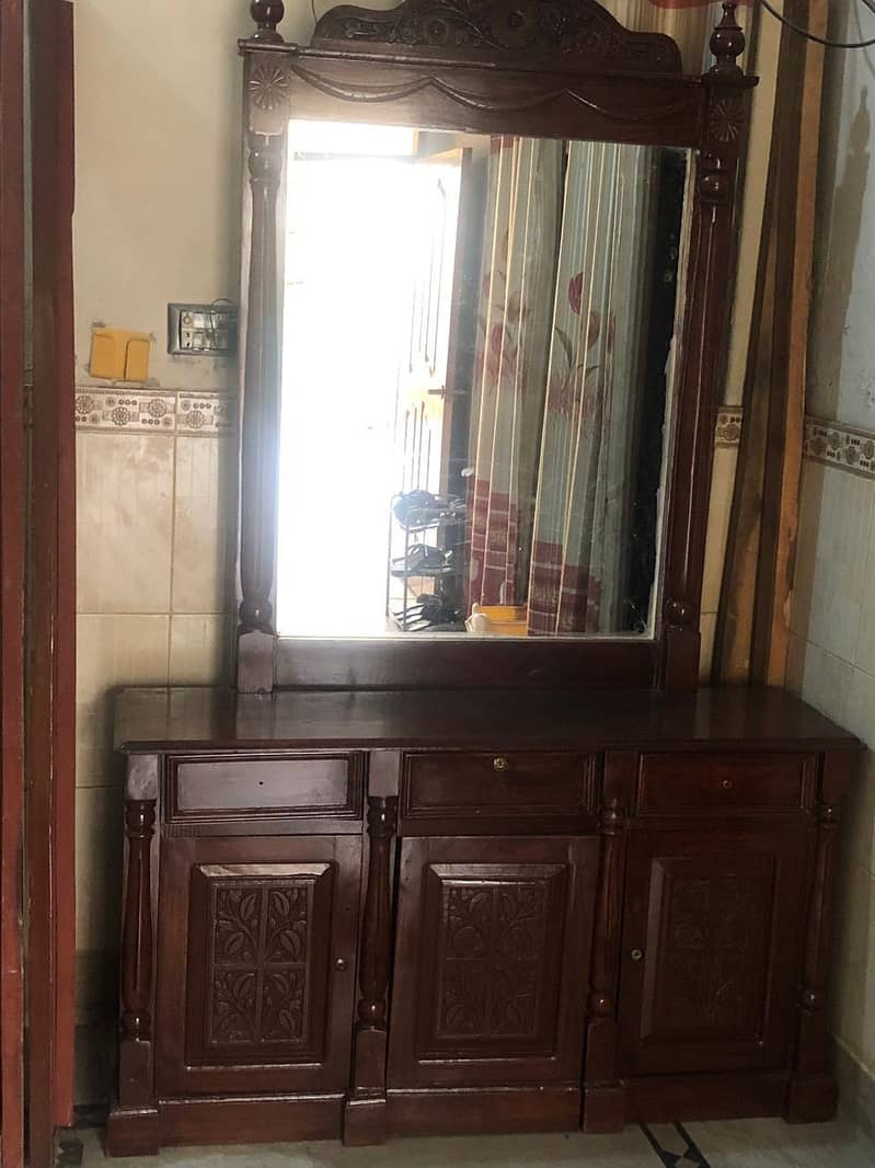 King Size Bed And Dressing Table 2