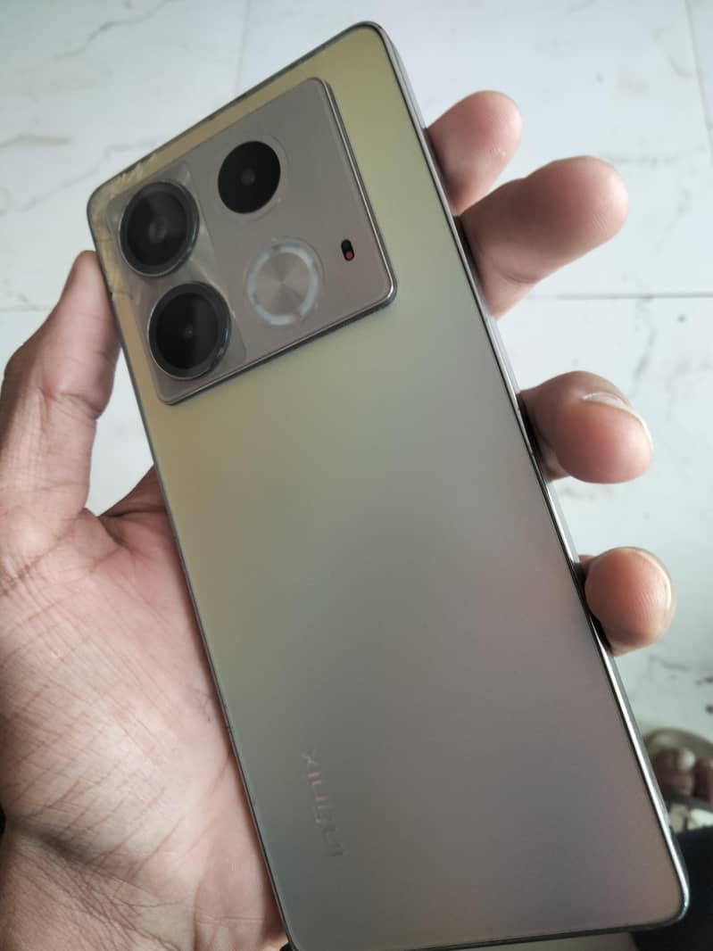 Infinix Note 40 5