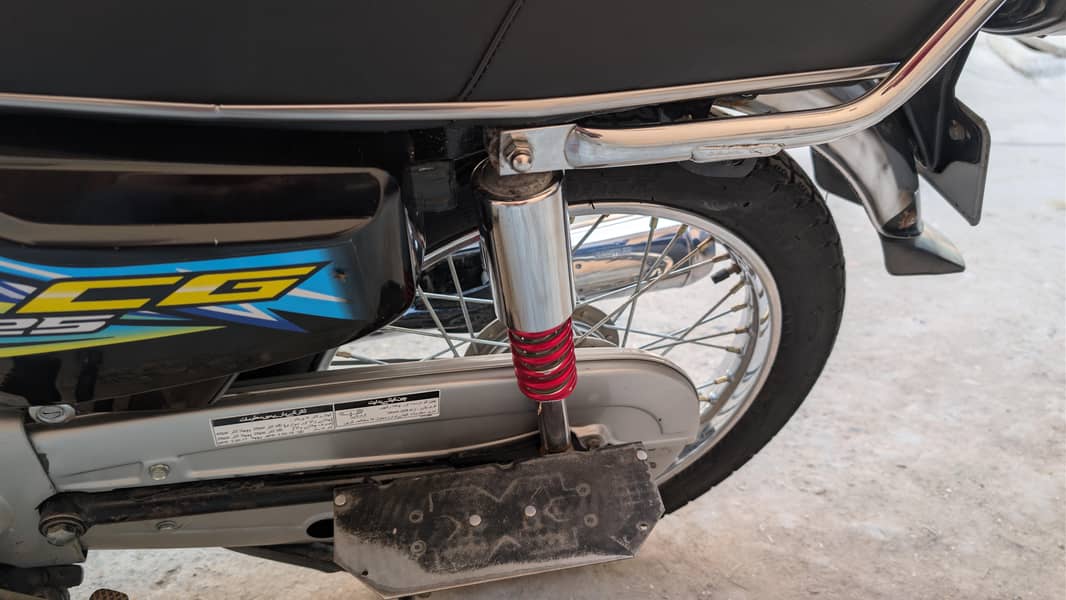 Honda 125 2000 model 6
