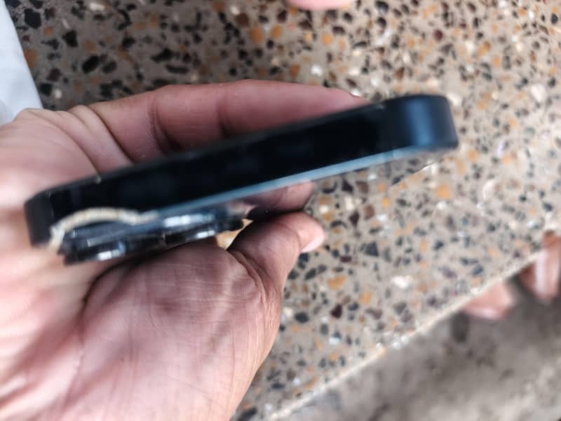 Apple iPhone 14 7