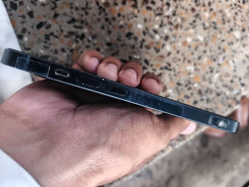 Apple iPhone 14 8