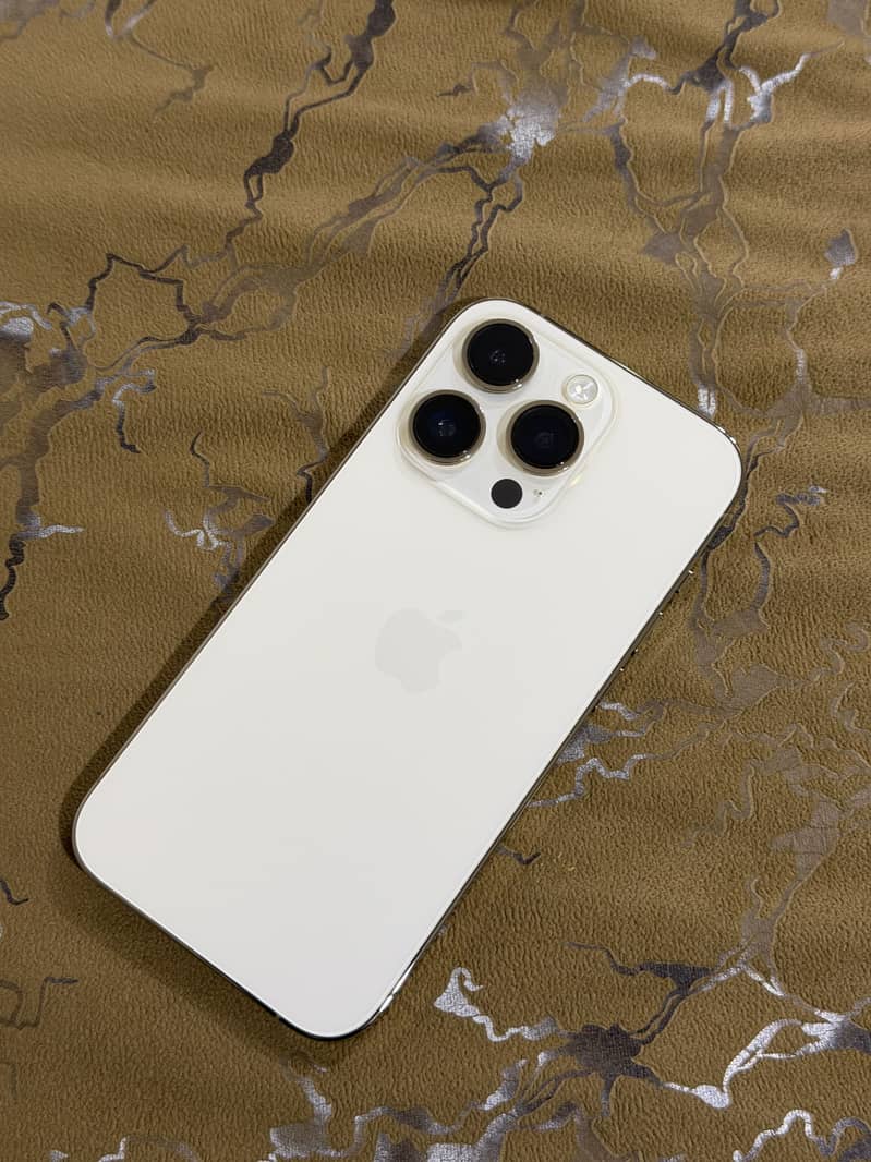 Apple iPhone 14 Pro 0