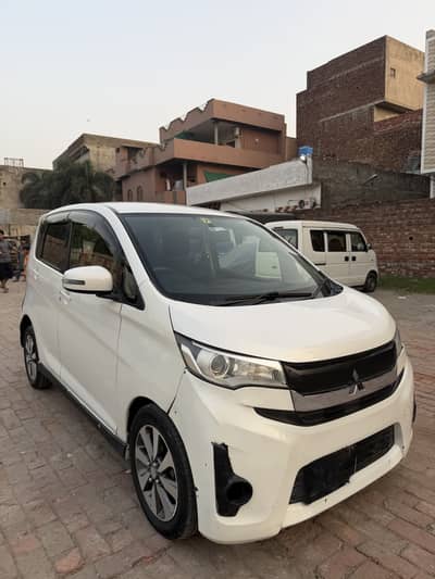 Mitsubishi EK Custom 2013
