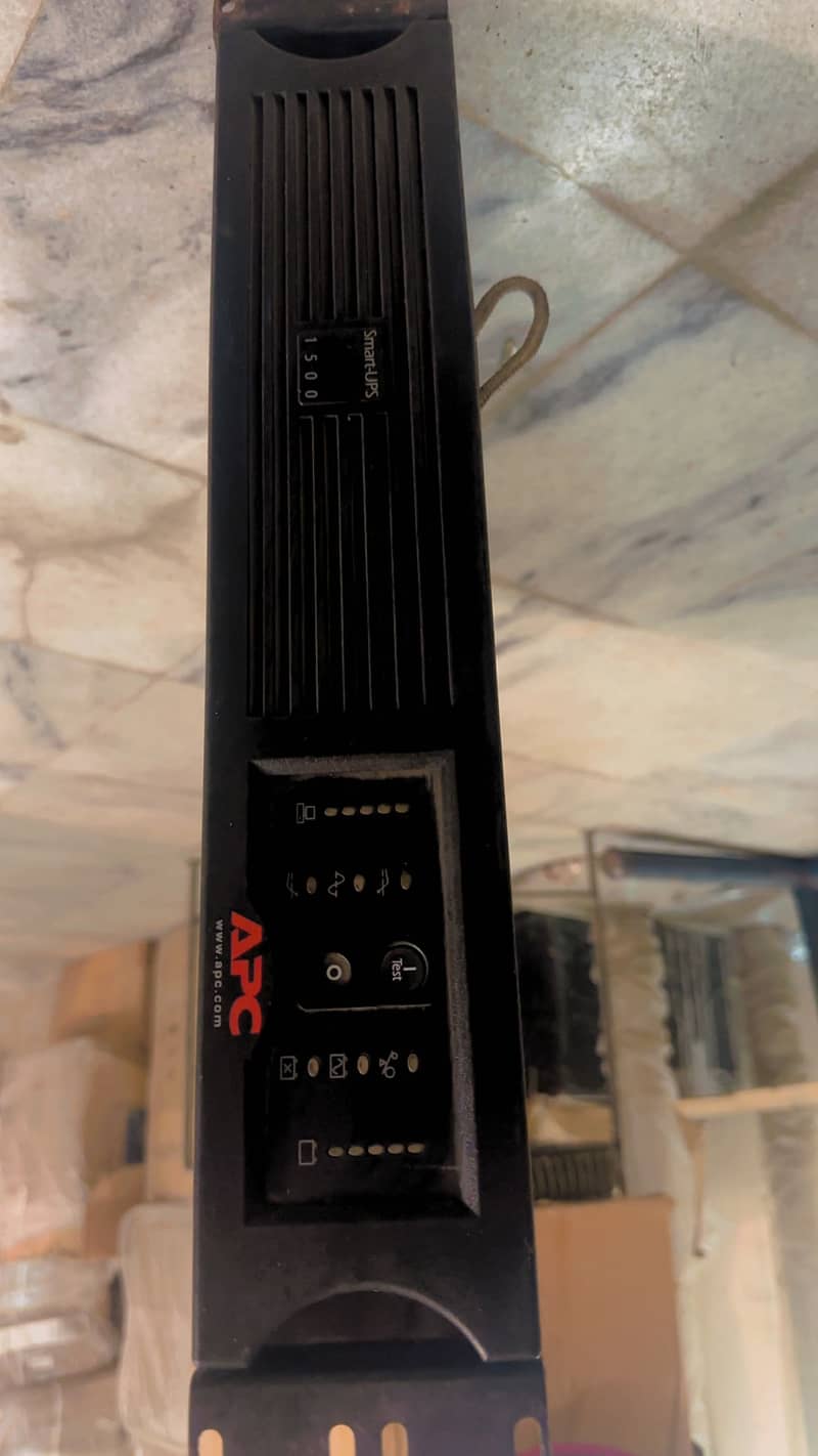 UPS/APC smart UPS 3