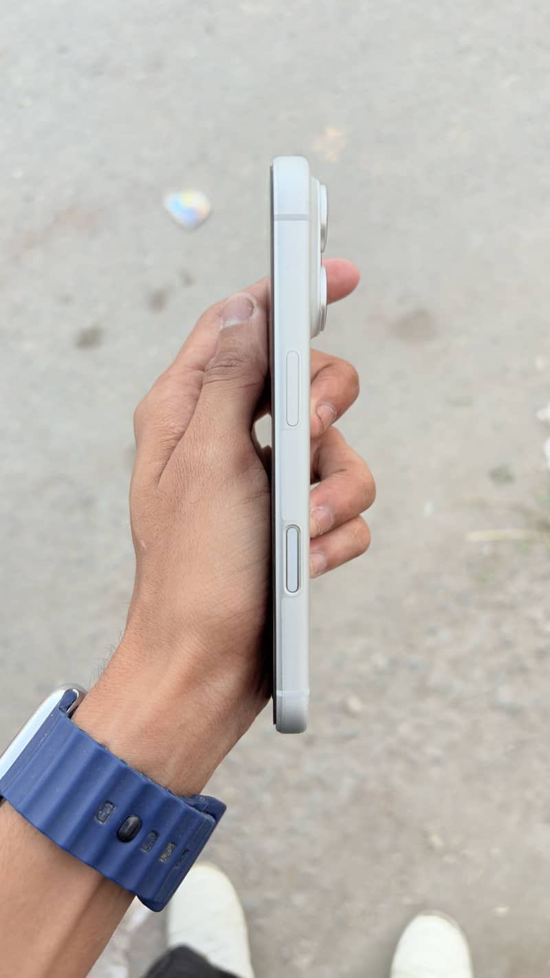 Apple iPhone 17 Pro 4