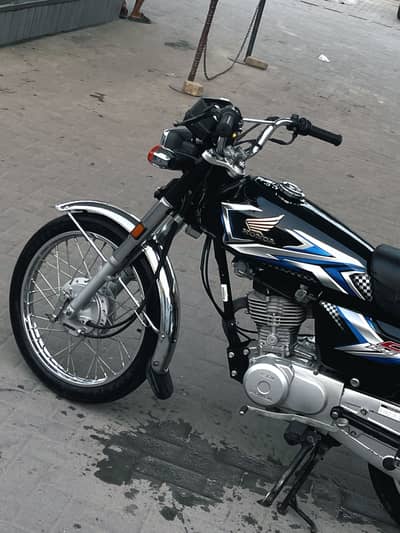Honda 125 Brand new low mileage