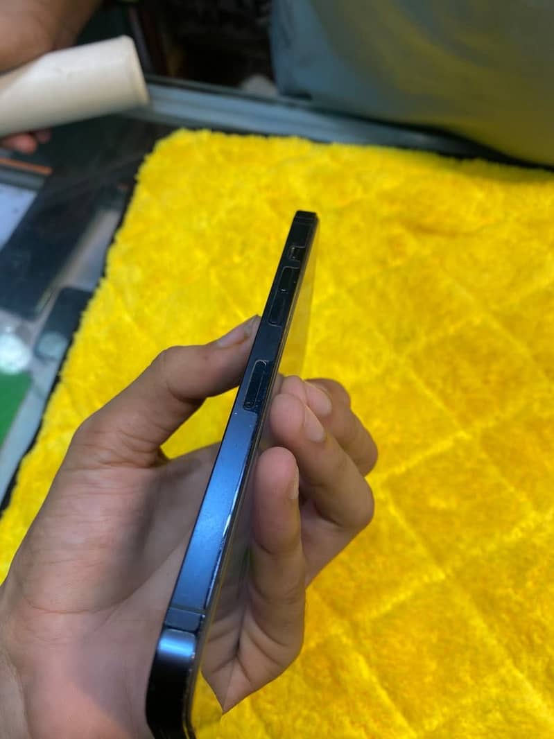 Apple iPhone 12 Pro Max 1