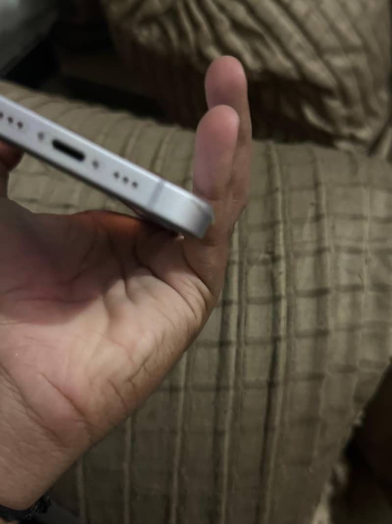 Apple iPhone 14 1