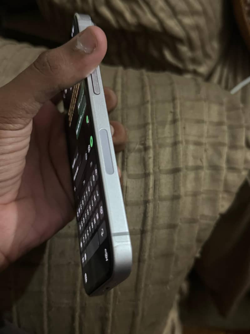 Apple iPhone 14 2