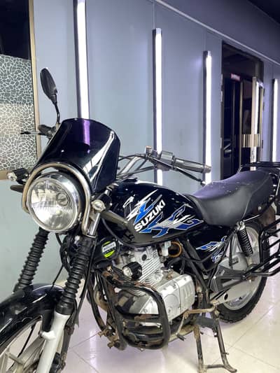 Suzuki GS 150 SE