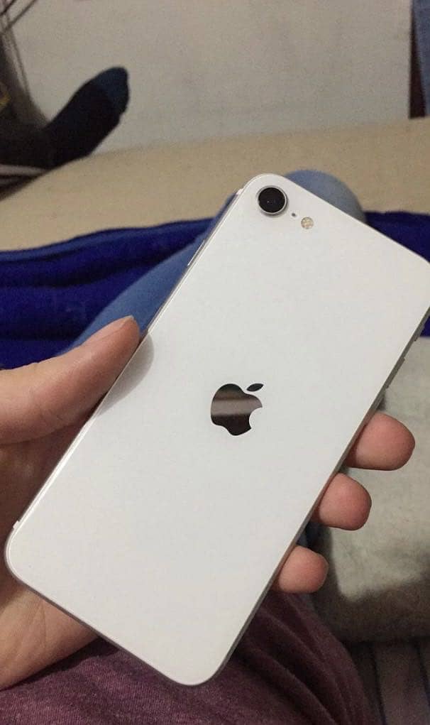 Apple iPhone SE 3rd 0