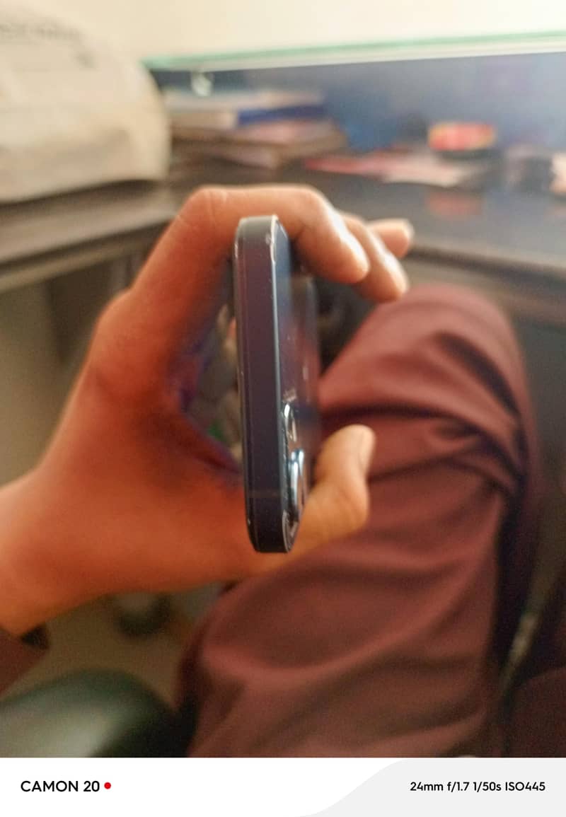 Apple iPhone 12 2