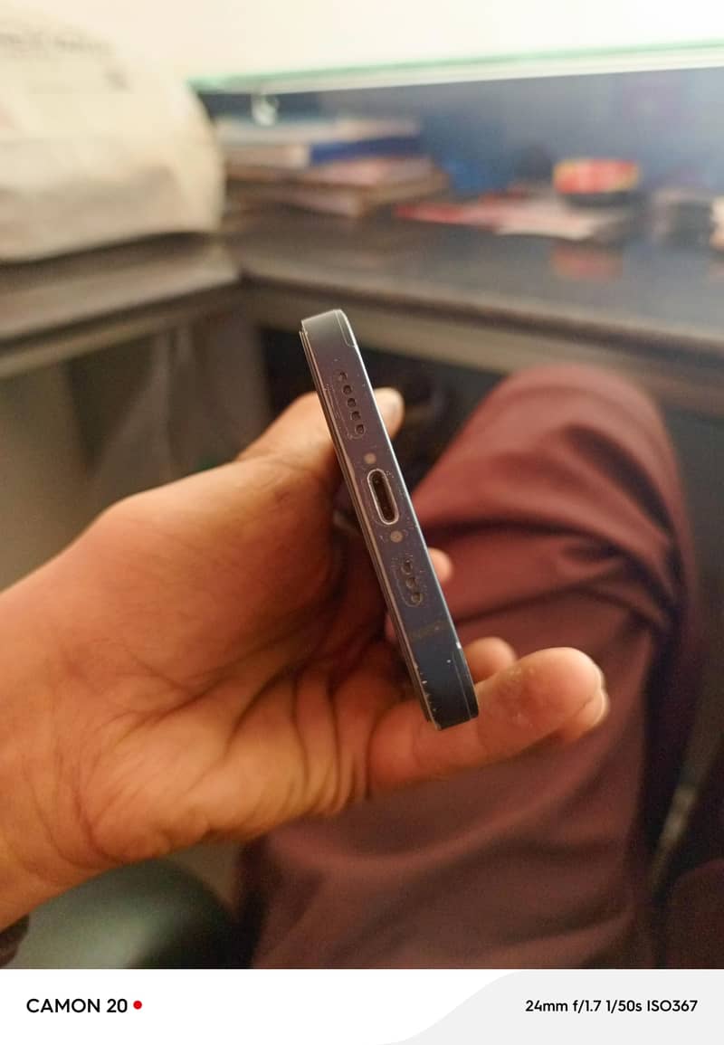 Apple iPhone 12 5