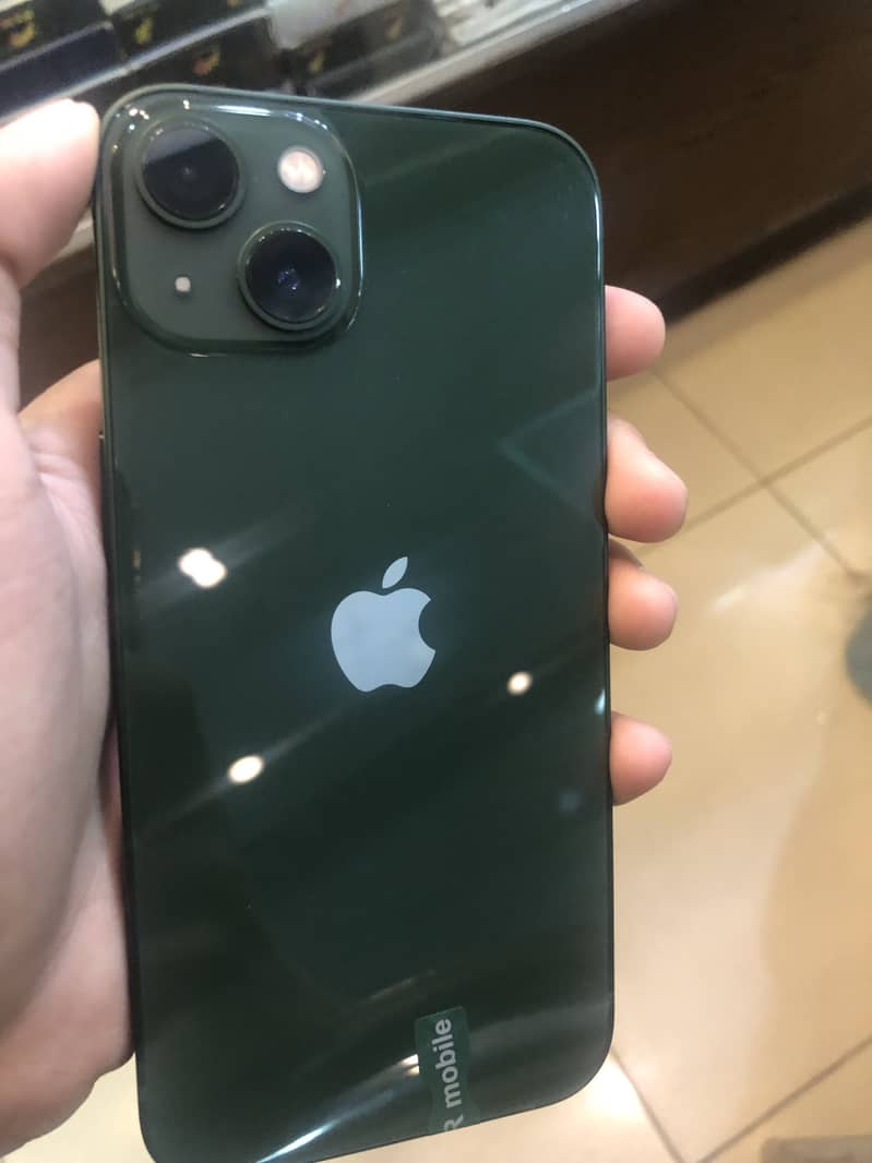 Apple iPhone 13 0