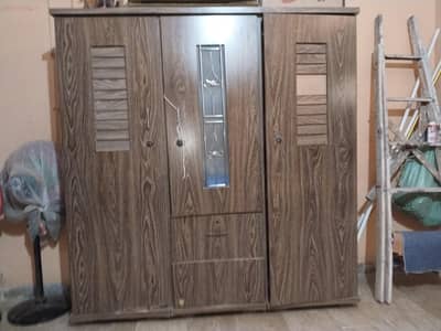 3 almari, 1 drawer,1 dressing