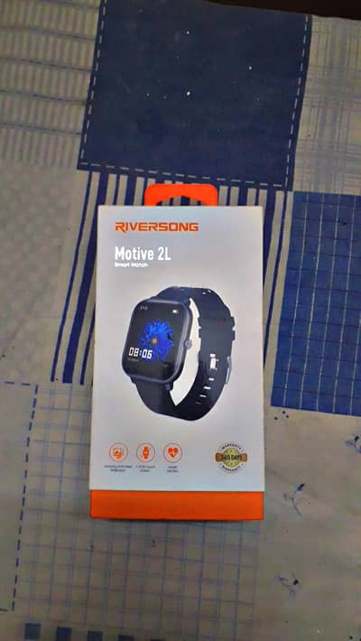 Riversong Motive 2L smartwatch for sale 10/9 condition