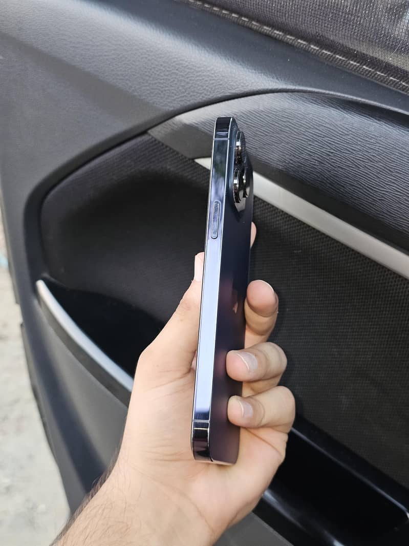 Apple iPhone 14 Pro Max 1