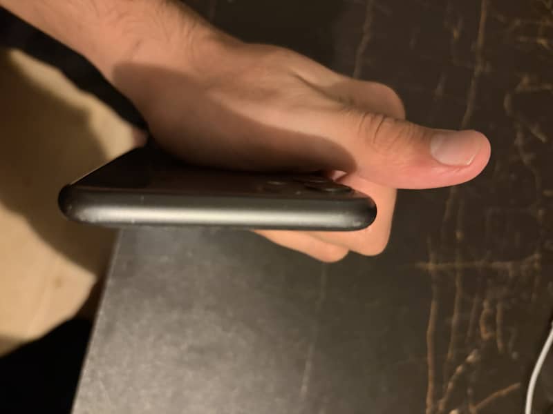 Apple iPhone 11 2