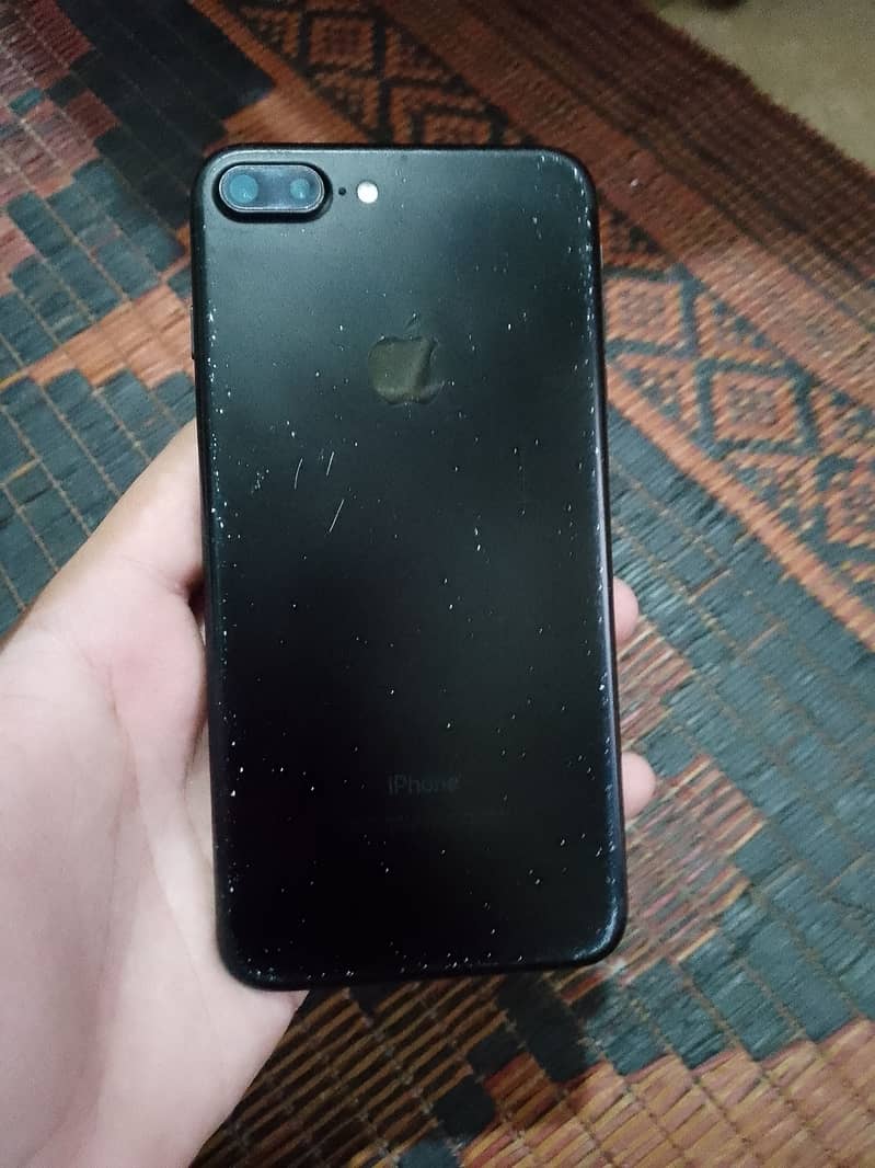 Apple iPhone 7 Plus 1