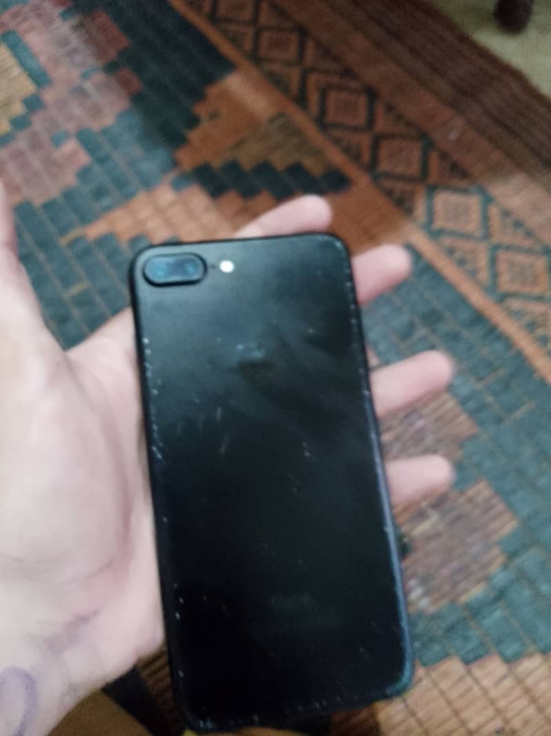 Apple iPhone 7 Plus 2