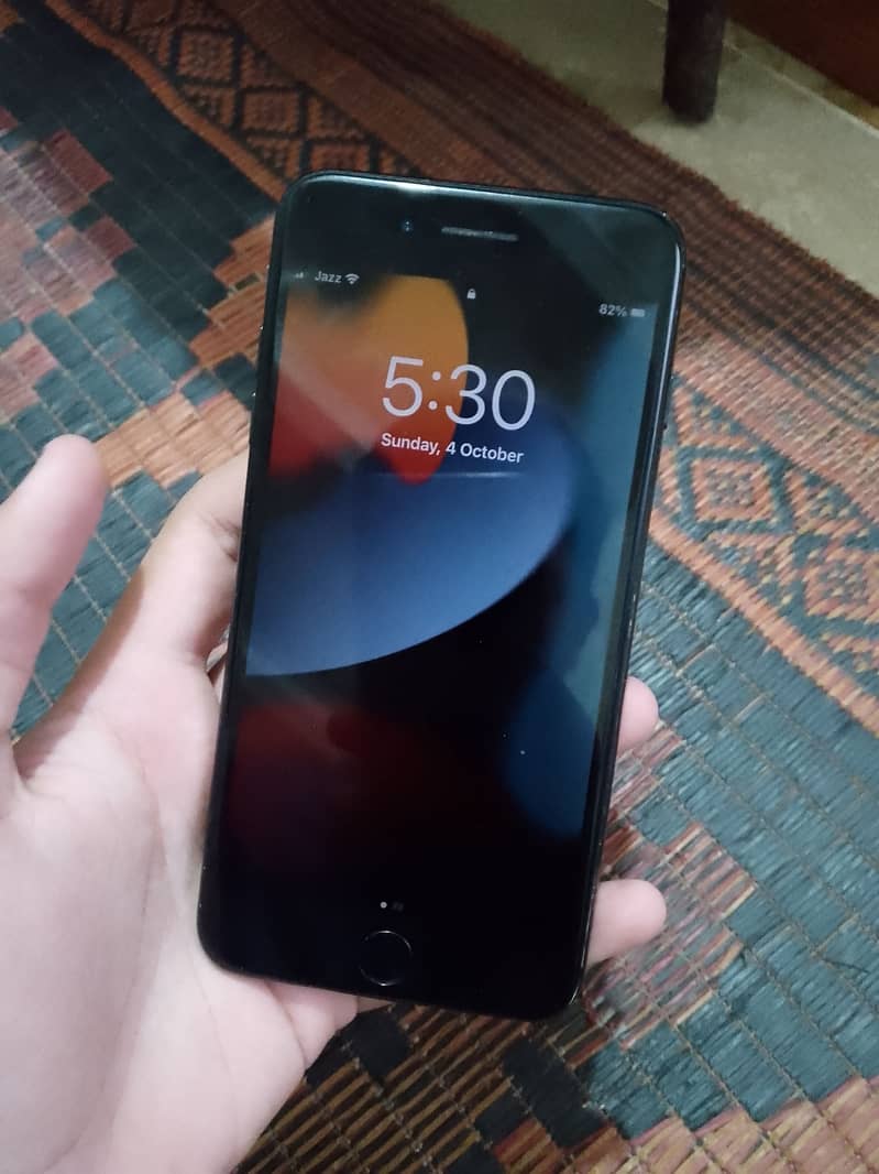 Apple iPhone 7 Plus 5