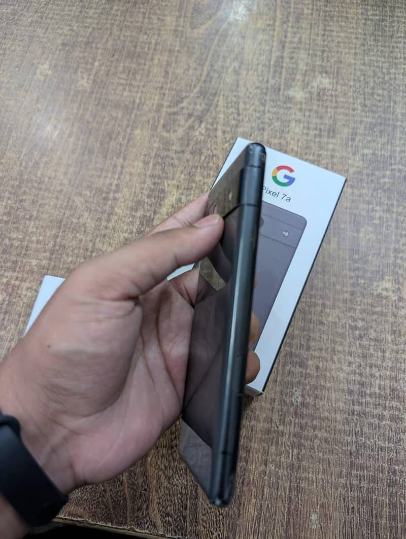 Google Pixel 7a 5