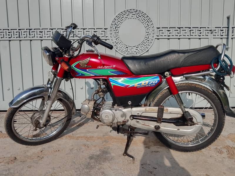 Honda CD70 0