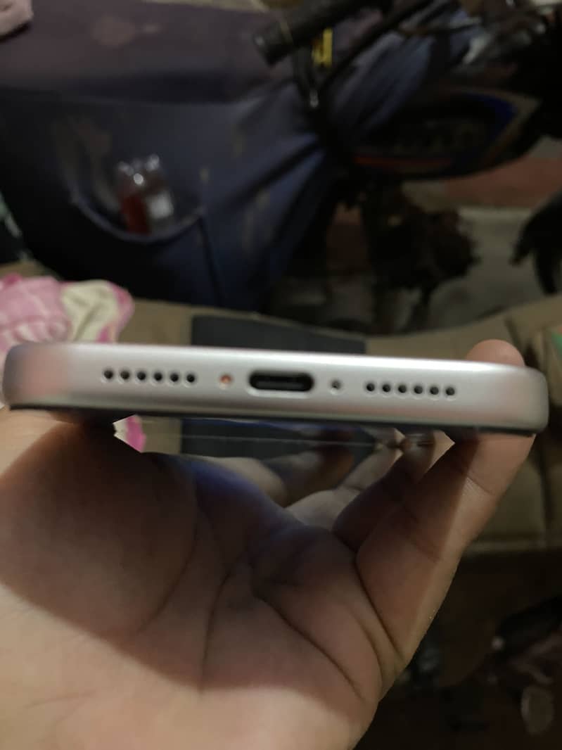 Apple iPhone 17 Pro Max 5