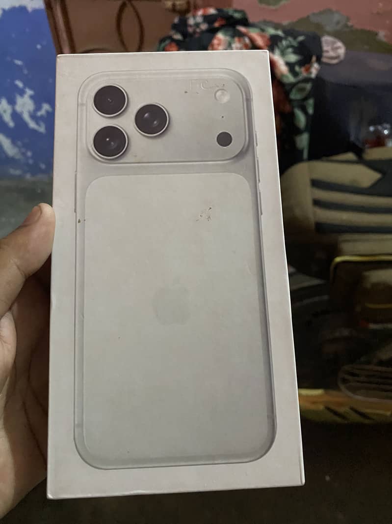 Apple iPhone 17 Pro Max 10