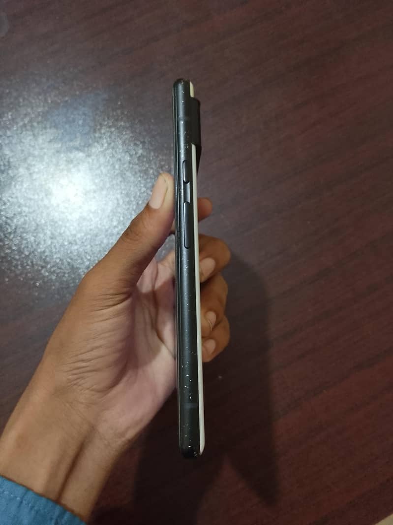 Google Pixel 6 4