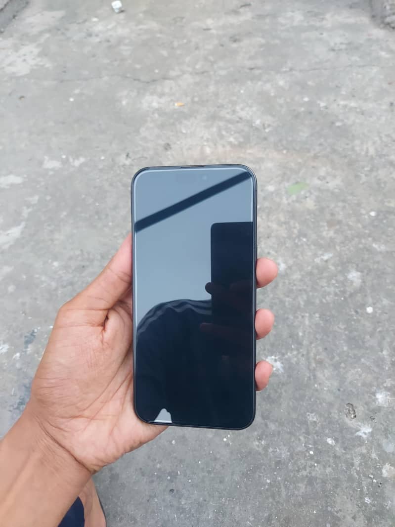 Apple iPhone 15 Pro Max 1