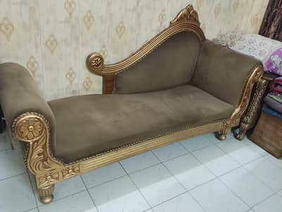 wooden Dewan