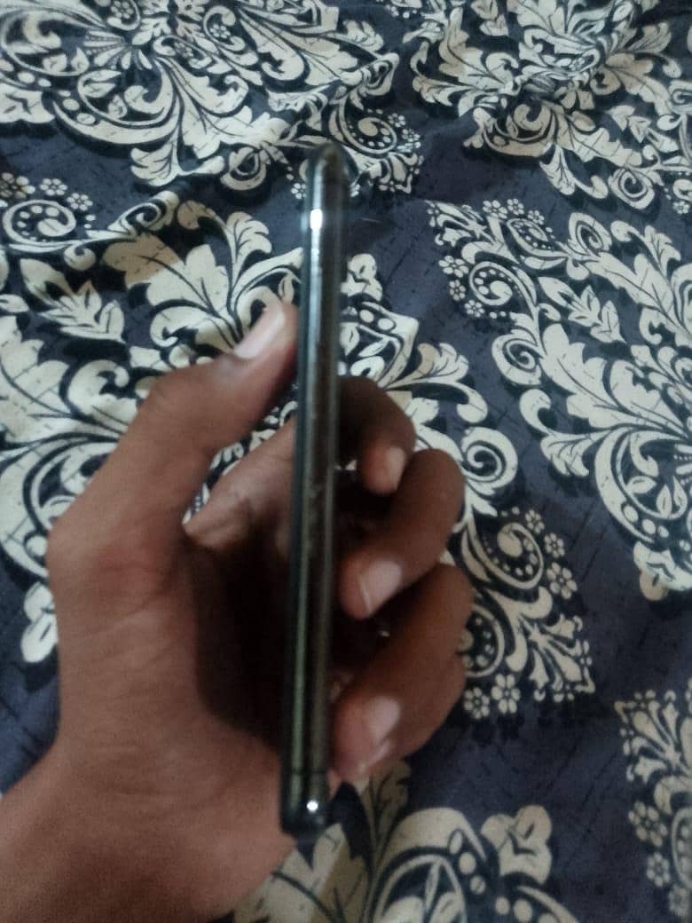 Apple iPhone X 1